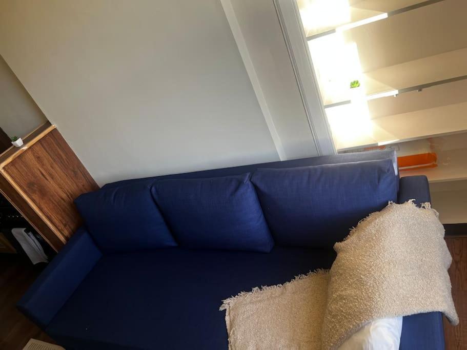 One Bedroom Apartment In Gorgie With New Central Heating System Edinburg Exteriör bild